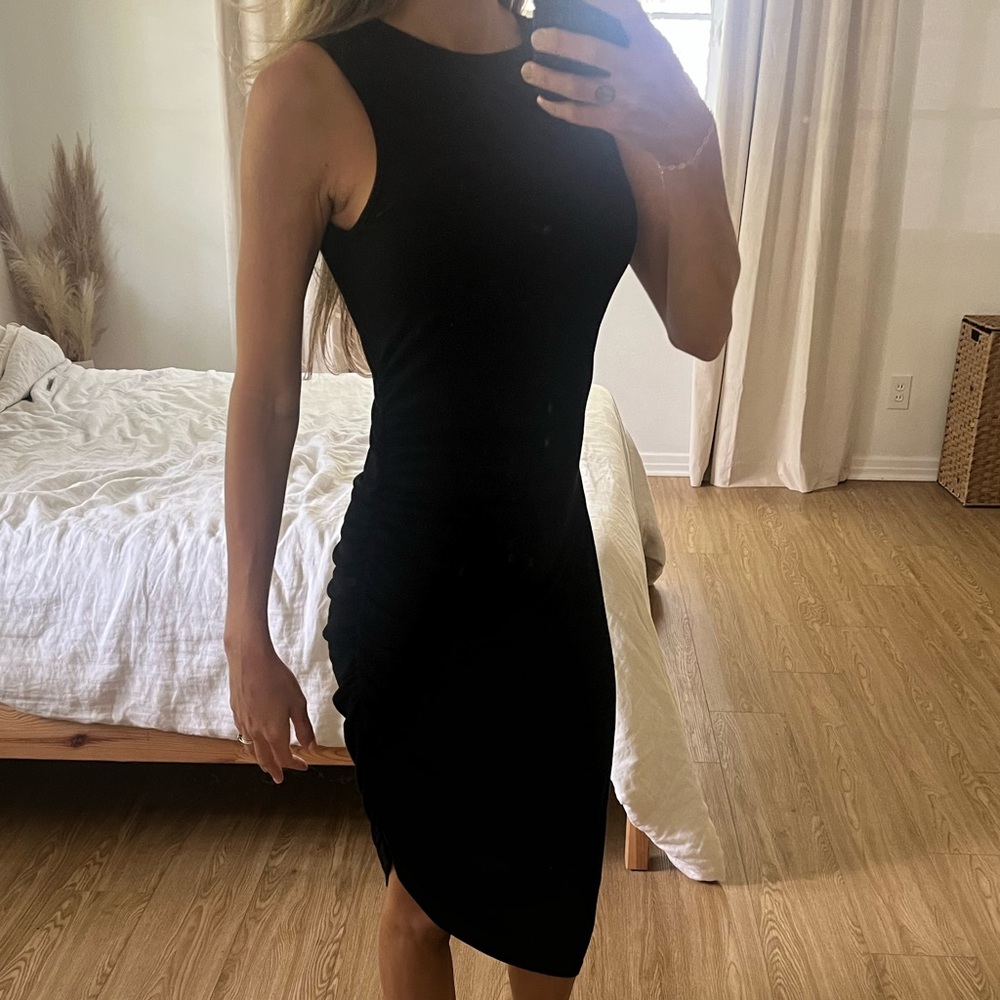Elegant Black Sleeveless Dress